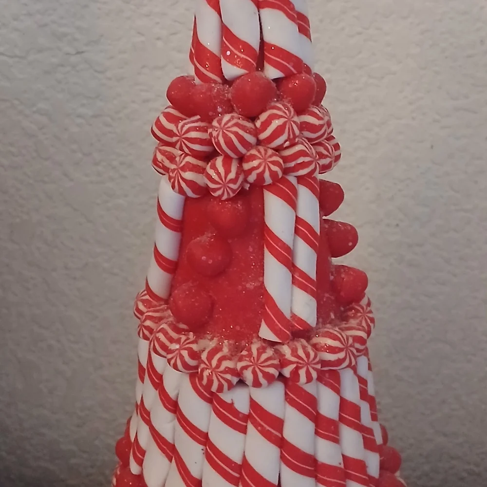 Peppermint tree - Picture 3 of 3
